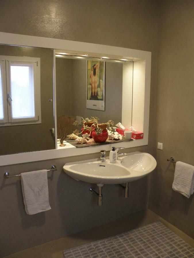 Large Double or Twin Room